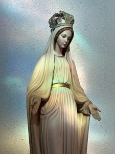 Statue of Our Lady that is at a side altar in St. Leonard's